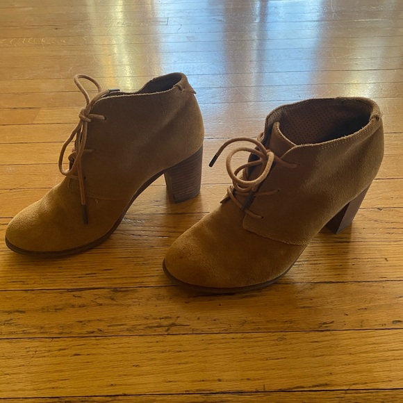 TOMS Booties. Size 7 - Picture 6 of 6